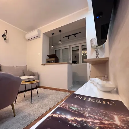 Anzoli Apartmani Centar Niksic Exterior photo